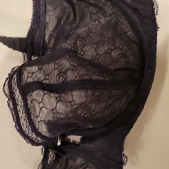 Chantelle Underwire Black Lace Bra - Picture 4 of 4